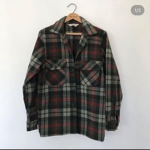 Vintage Woolrich shirt jac size medium 100% wool